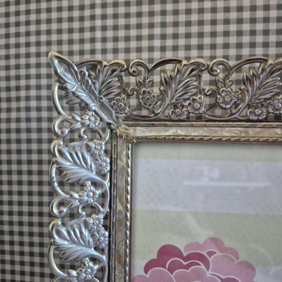 Set of 2 Antique Brass Picture Frames 8x10 & 3.5x5 - Picture 11 of 15